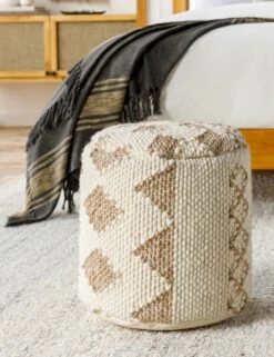 Solfrid Pouf -Luluandgeorgia Shop gbpf001 styleshot 201